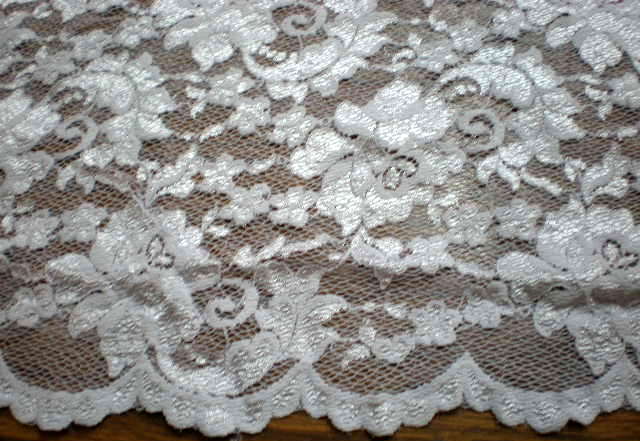 3.Lilac Dulu Lace